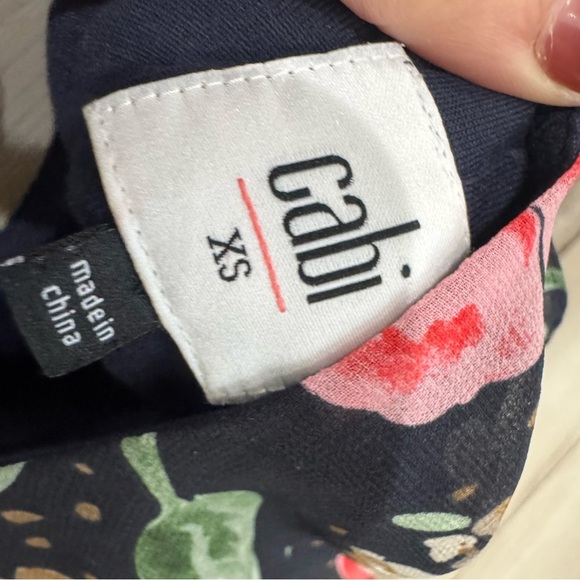 Cabi flowy chiffon floral spaghetti strap ruffle/ flounce cold shoulder top ❤️ - Picture 6 of 7